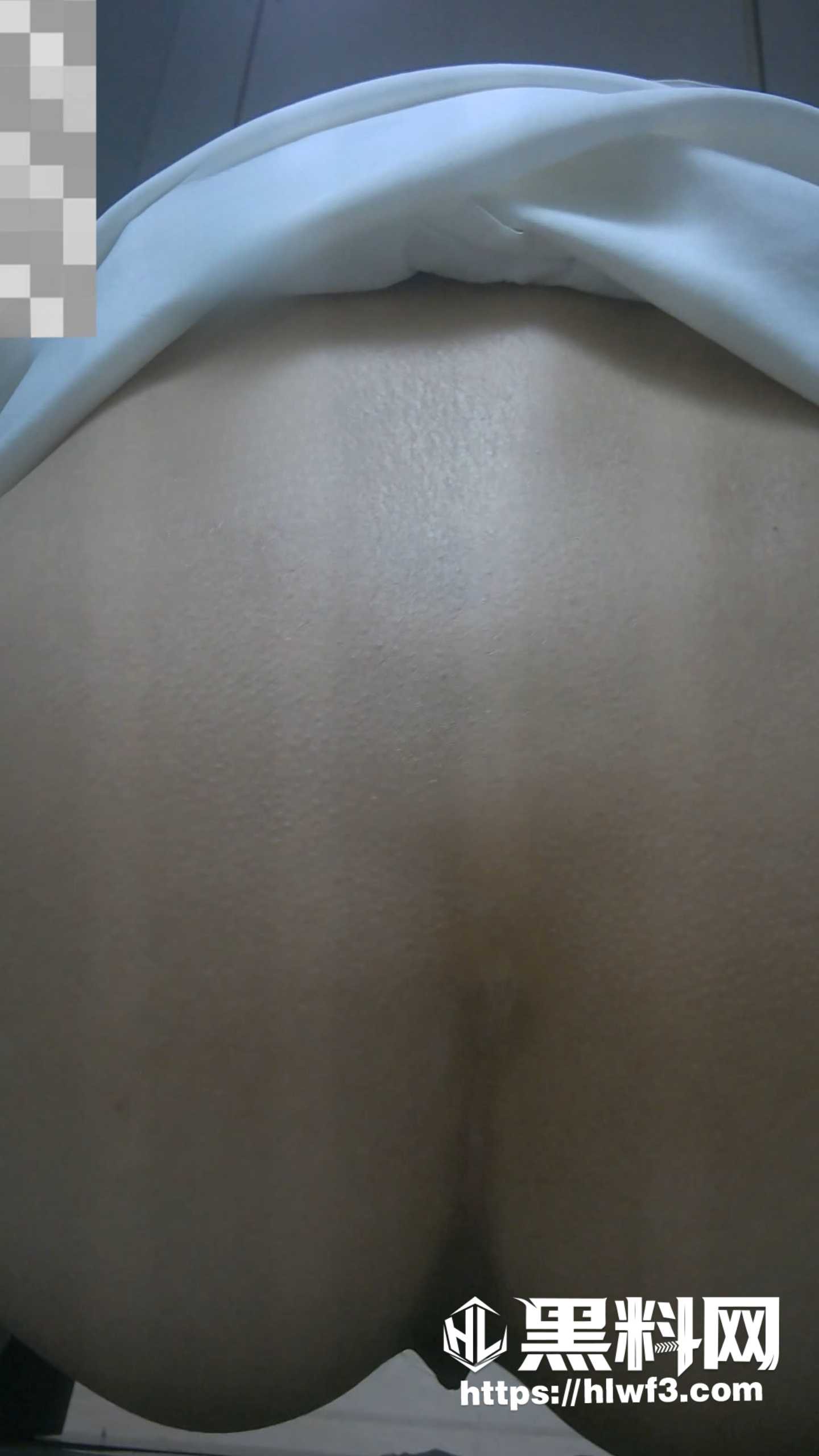 路边女厕所放尿视频