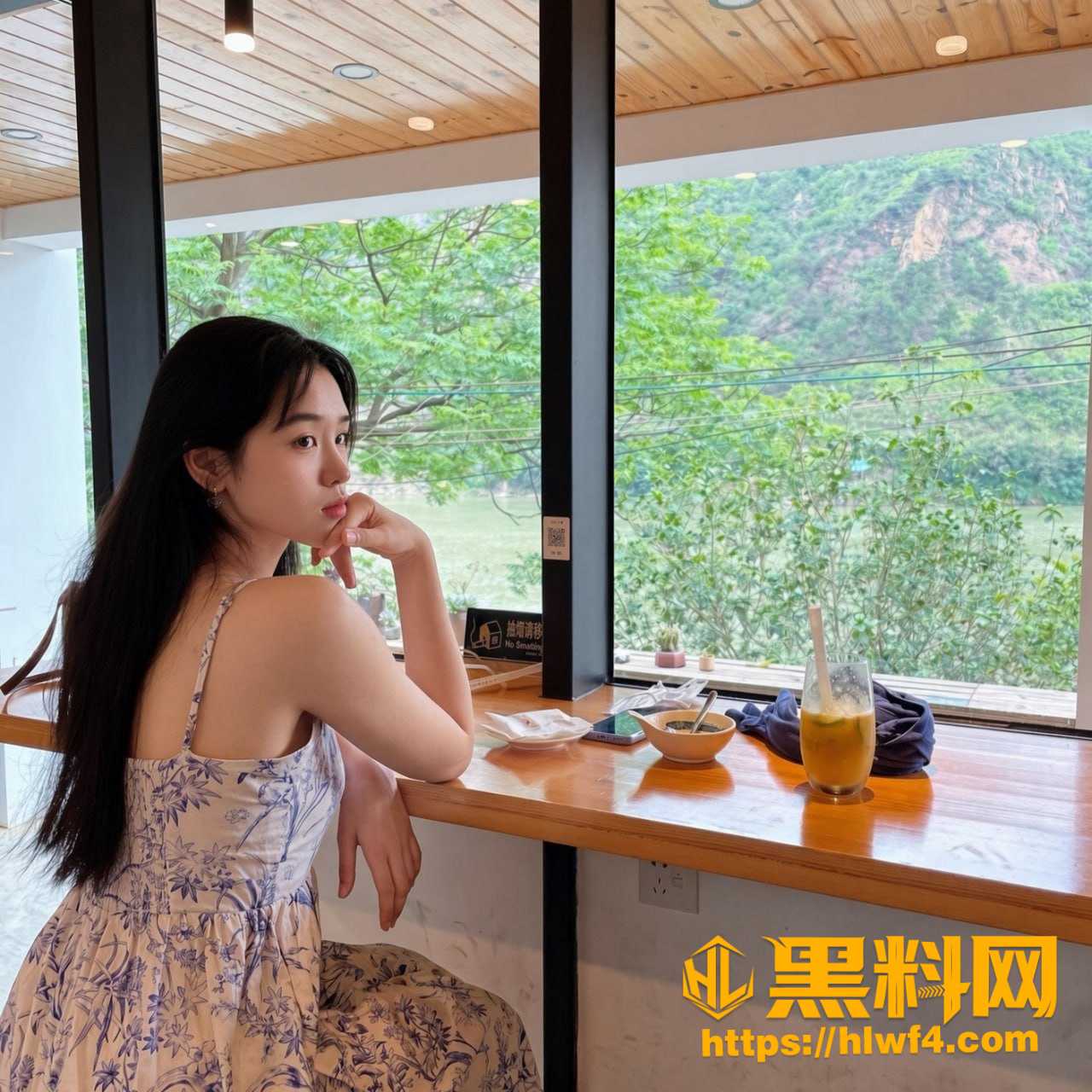 素人美女周婉琳后入实拍2