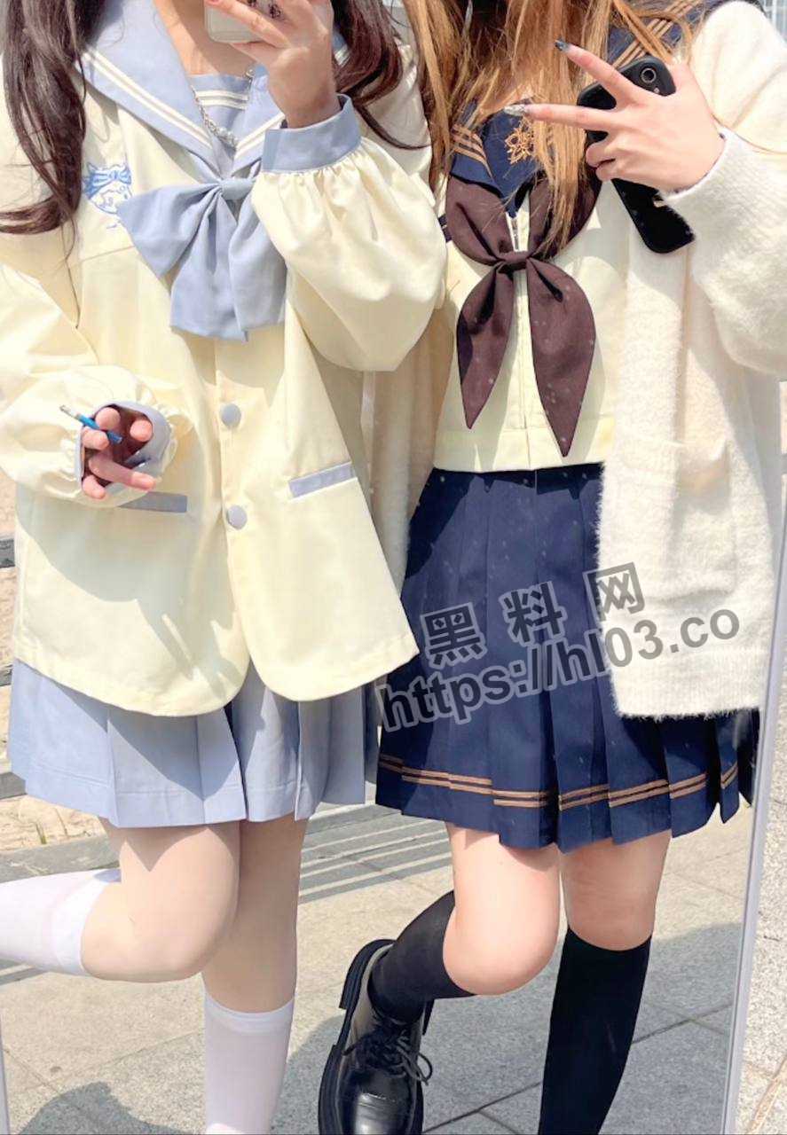 887X1280