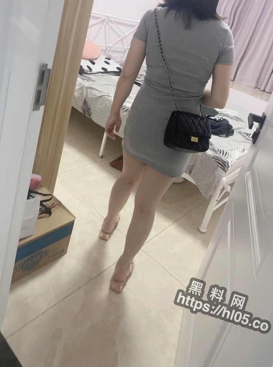954X1280