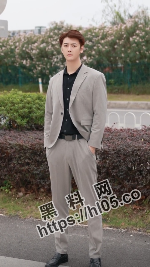 499X887