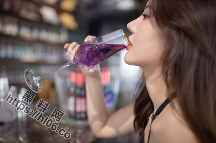 720X479