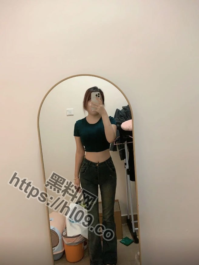 656X874