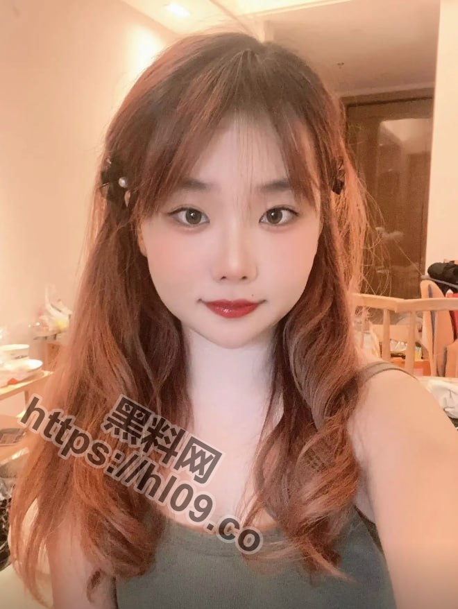 660X878
