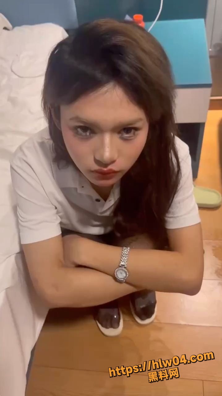 718X1280